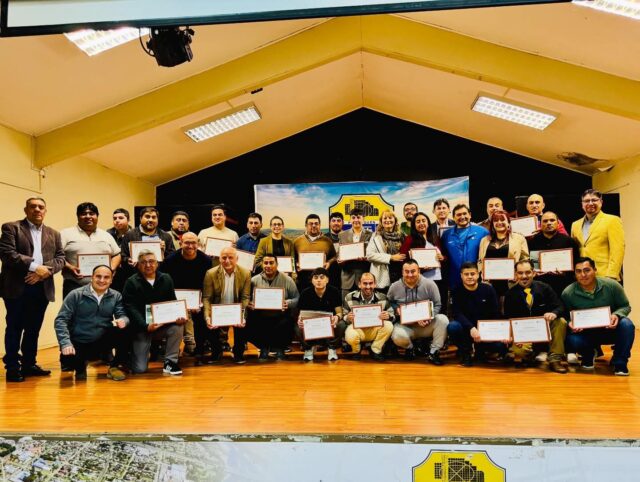 Pitrufquén certifica a más de 25 nuevos técnicos en fútbol infantil