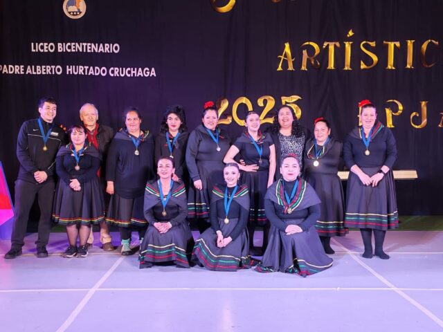 Con total éxito se realizó la tercera versión de la velada artística cultural EPJA 2025