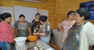 Vecinas del sector Hulio desarrollaron curso de gastronomía mapuche y repostería con pertinencia cultural en Freire