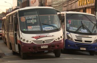 Conductores de cinco líneas de microbuses en Temuco denuncian falta de acuerdo contractual tras inicio del pago electrónico