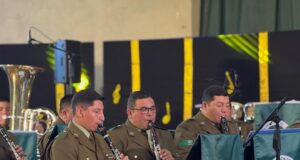 Orfeón de Carabineros celebró 95 años con emotivo concierto en Pitrufquén que unió a la comunidad en una fiesta musical