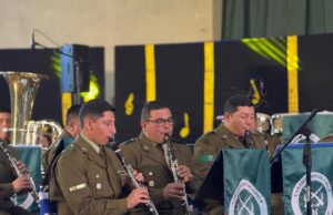 Orfeón de Carabineros celebró 95 años con emotivo concierto en Pitrufquén que unió a la comunidad en una fiesta musical