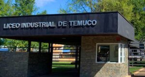 Exigen reajuste salarial: suspenden clases en el liceo Industrial de Temuco por huelga de funcionarios
