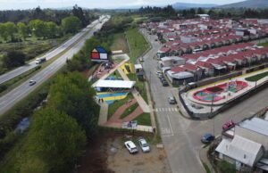 Inauguran nueva plaza en villa Cerro castillo que se convierte en la postal del norte de Loncoche