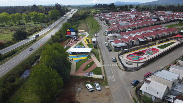 Inauguran nueva plaza en villa Cerro castillo que se convierte en la postal del norte de Loncoche