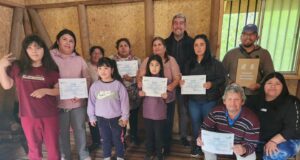 Freire celebra certificación de curso de mapuzungun en la comunidad Ramón Tromilen
