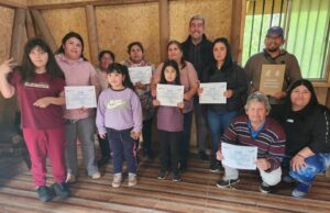 Freire celebra certificación de curso de mapuzungun en la comunidad Ramón Tromilen