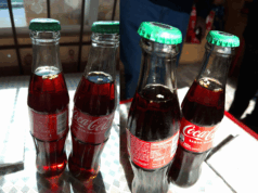 Comerciante de Pitrufquén alerta sobre posible presencia de hongos en botellas de Coca-Cola de vidrio