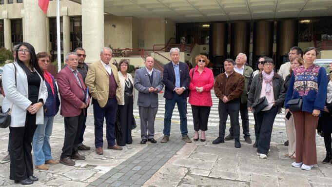 Colegio de profesores repudia falta de quórum en la cámara baja, que impidió votación del proyecto de titularidad docente