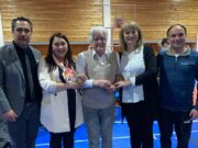 Municipalidad de Pitrufquén entrega 124 becas y rinde homenaje al gestor cultural Julio Dumont
