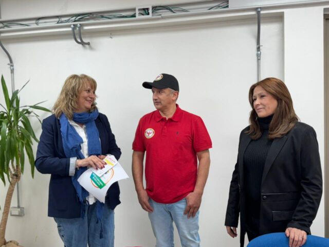 Radio taxis Fénix firma convenio de colaboración con el municipio de Pitrufquén para apoyar la movilidad comunitaria