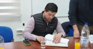 Comercio local se une al municipio de Pitrufquén para apoyar a personas mayores y con discapacidad