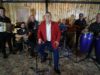 “Sí fui profeta en mi tierra”: Sergio Leal, el músico que comenzó de niño cantando con su mamá y conquistó los escenarios de Pitrufquén