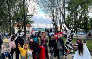 Deportes sobre ruedas y cultura se unen en Pitrufquén: “Ruta de Halloween Pitru Rollers” invita a disfrutar, incluir y rodar en comunidad