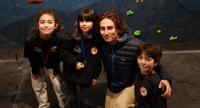 Cuatro puconinos competirán en nacional de escalada infantil y federado