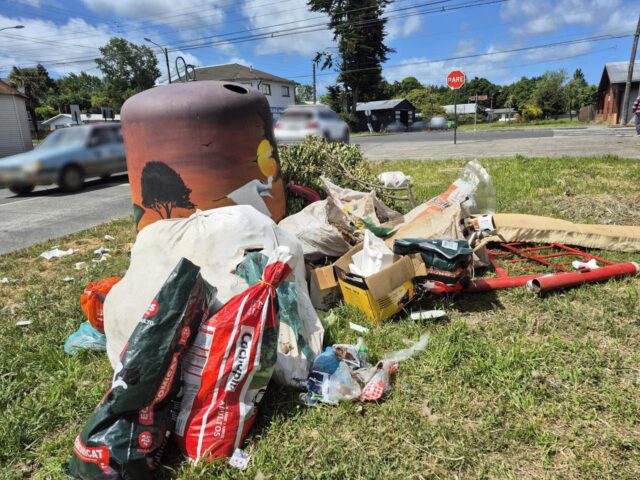 Municipio de Pitrufquén hace un llamado al buen uso de los puntos verdes