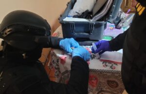 Detienen a dos sujetos que operaban microtráfico de drogas por delivery en Perquenco