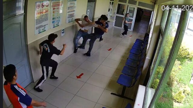 Formalizan a adulto y adolescente por ataque a paciente en Cesfam Amanecer de Temuco