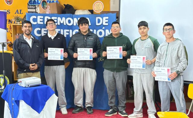 Saesa certifica en temas eléctricos a los alumnos del Liceo Politécnico José Victorino Lastarria de Gorbea