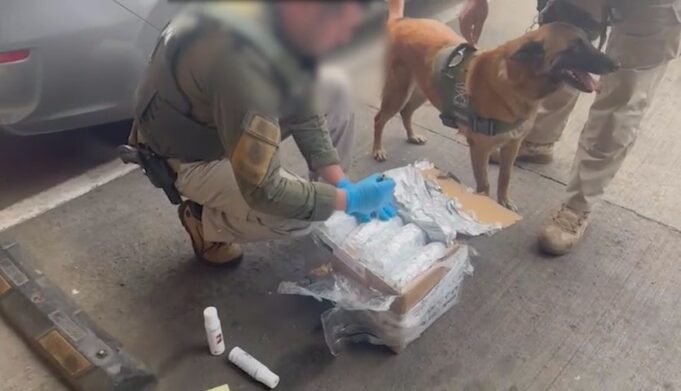 OS7 detiene a sujeto que reclutó a escolar para recoger encomienda con drogas en Padre Las Casas