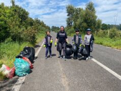 Estudiantes de Pitrufquén participan en plogging por el medio ambiente en el sector Chanco Poniente