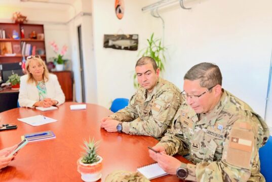 Municipalidad de Pitrufquén y jefe de las fuerzas coordina protocolos de seguridad para elecciones 2025