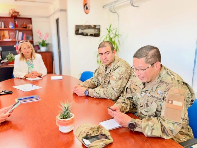 Municipalidad de Pitrufquén y jefe de las fuerzas coordina protocolos de seguridad para elecciones 2025