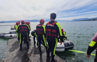 Cuerpo de bomberos de Freire recibe importante donación desde La Granja para fortalecer unidad Gersa de Radal