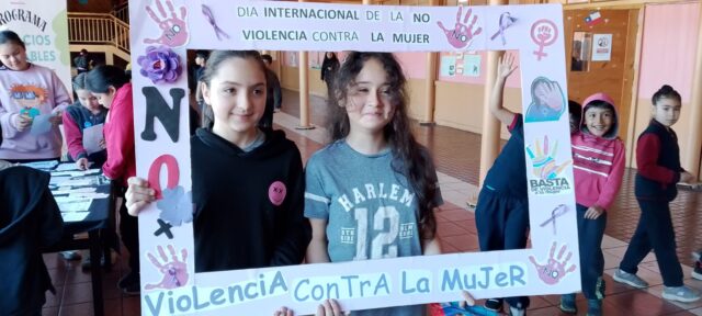 Espacios amigables realizó actividades preventivas en Pitrufquén por el día internacional de la eliminación de la violencia contra la mujer