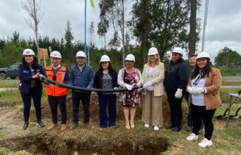 Instalan primera tubería de los trabajos de mejoramiento del APR de villa Comuy en Pitrufquén