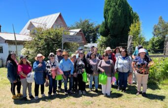 Agricultores del PDTI Huilio realizaron gira técnica a Faro Agroecológico SUYAI y predio sustentable en Puerto Saavedra