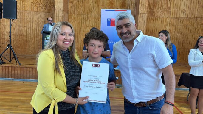 159 familias de Chol Chol celebran la entrega de escritura de sus nuevos hogares