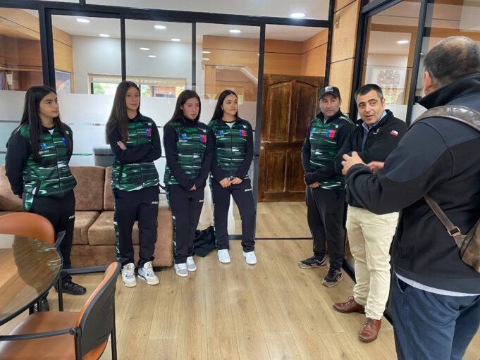 Puconinas ganaron medalla de bronce con el fútbol femenino en los Juegos Binacionales de La Araucanía