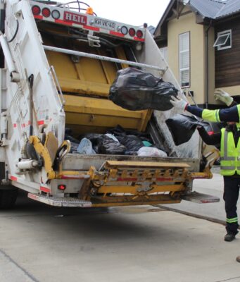 Comunas cordilleranas de La Araucanía se unen para enfrentar problemática de los residuos domiciliarios