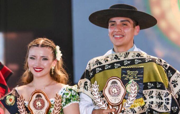 Puconinos se titularon campeones del certamen regional “Jóvenes por la cueca”