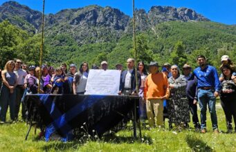 Entregan concesión de espacio fiscal contiguo al Parque Nacional Villarrica a Asociación Indígena de Curarrehue
