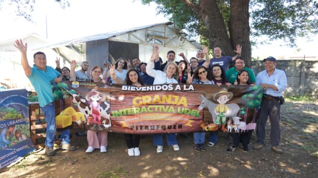 Granja interactiva y educativa abre sus puertas para acercar el mundo agrícola a la comunidad de Pitrufquén