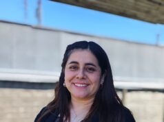 La educadora pitrufquenina que ilumina la educación rural: reconocida entre las 100 mujeres líderes de La Araucanía