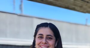 La educadora pitrufquenina que ilumina la educación rural: reconocida entre las 100 mujeres líderes de La Araucanía