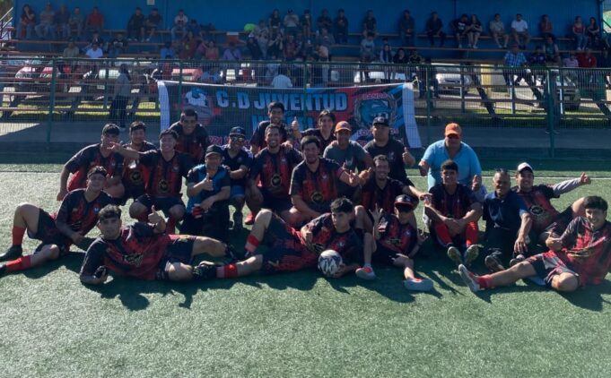 Club Juventud Huefel obtiene cupo al regional tras consagrarse campeón invicto del cuadrangular