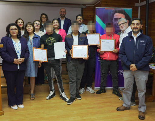 Nueve jóvenes se certifican en “Técnicas de Soldadura al Arco Voltaico” gracias a alianza establecida entre UFRO – SENCE- SRJ