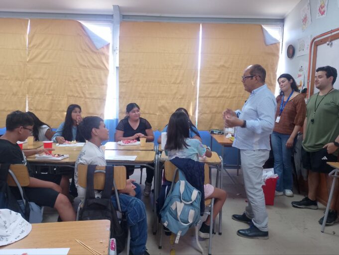 Alcalde Pablo Astete visitó programas de apoyo a familias trabajadoras