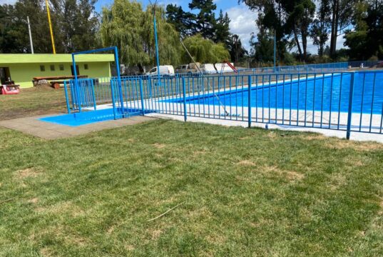 Este fin de semana reabre al público la piscina municipal de Pitrufquén