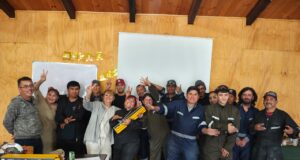 Capacitación en cerámicas y pisos flotantes abre nuevas oportunidades laborales para usuarios OMIL de Pitrufquén