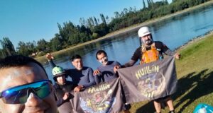 Kayakistas de Pitrufquén desafían el río Toltén y alcanzan el mar en una travesía histórica