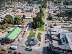 Freire inauguró los remodelados bandejones de la Avenida Schleyer