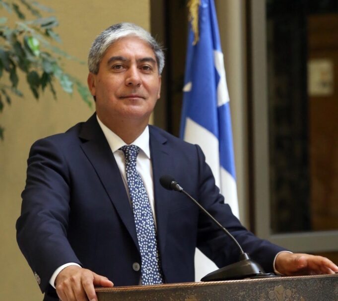 Aprueban proyecto del diputado Henry Leal que prorroga vigencia de licencias de conducir ante colapso en departamentos de tránsito