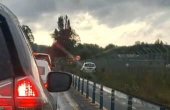 Cámaras de televigilancia municipales identifican a vehículo que pasó “por encima” de ciclovía en Pucón