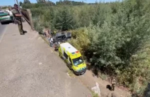Vehículo cae al río Cautín en Temuco y deja dos personas lesionadas