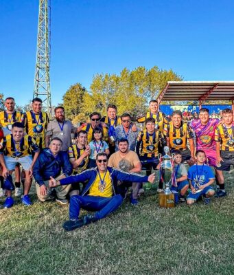 Teodoro Schmidt celebró sus 45 años con el gran campeonato «Copa aniversario 2026»